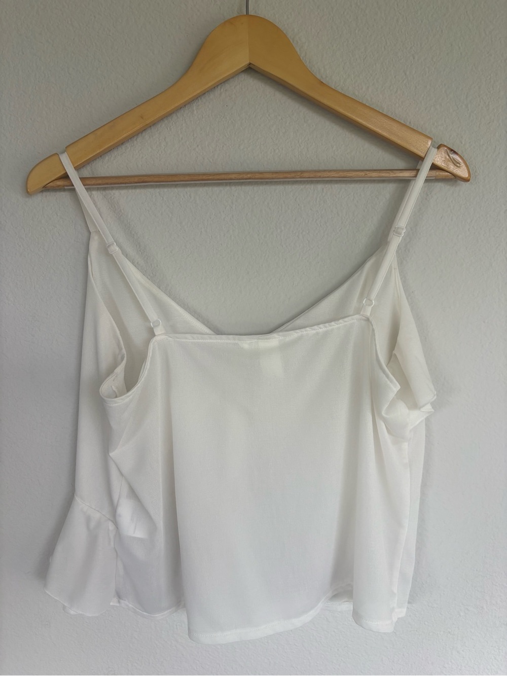H&M White Ruffle V-Neck Camisole - Picture 3 of 4